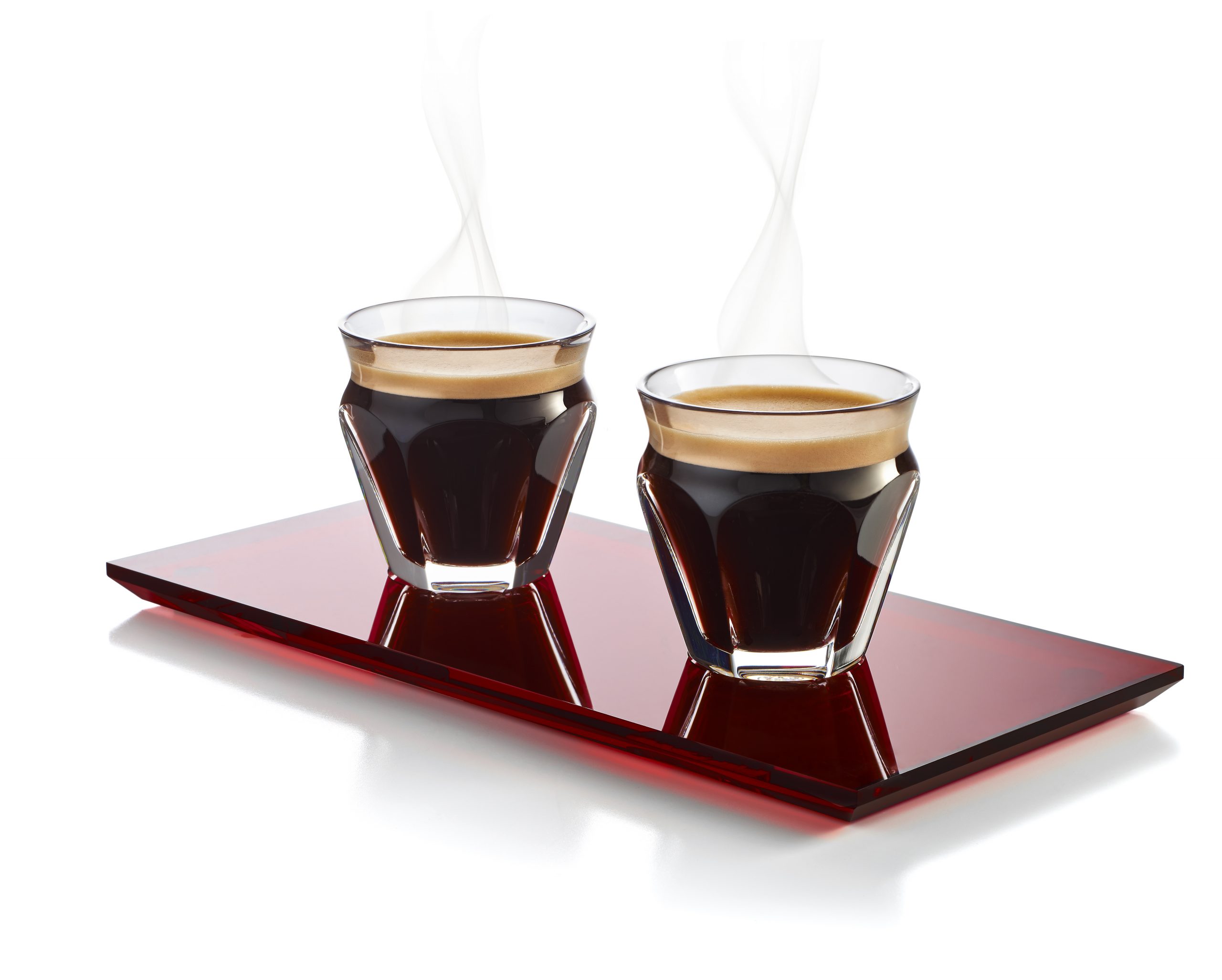 Café Baccarat, Set of two crystal coffee cups and red tray© Laurent Parrault 